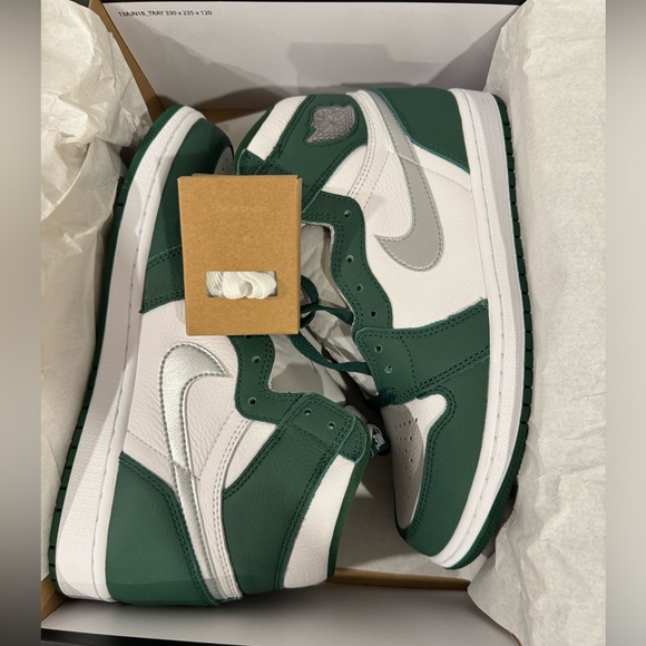 Jordan 1 Retro High OG Gorge Green - Picture 2 of 11